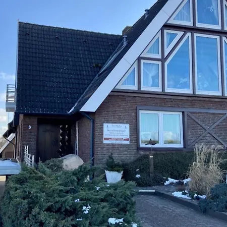 Haus Dwarsloeper, 2 * Куксхафен